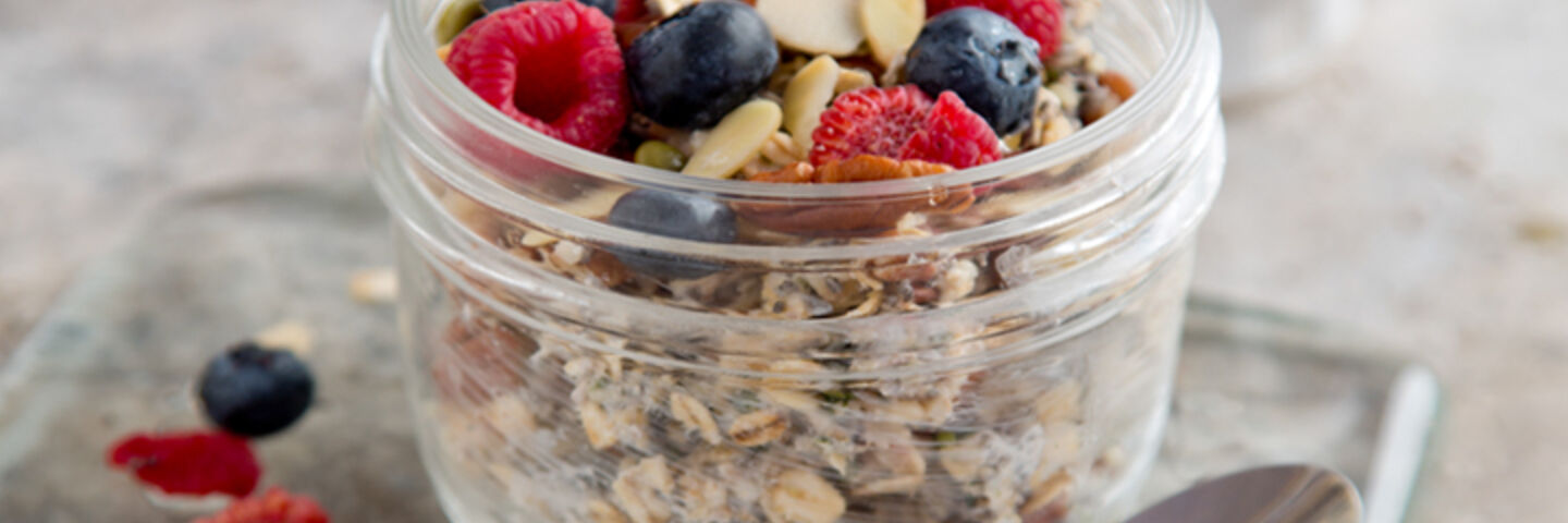 Nut berry snack pot recipe
