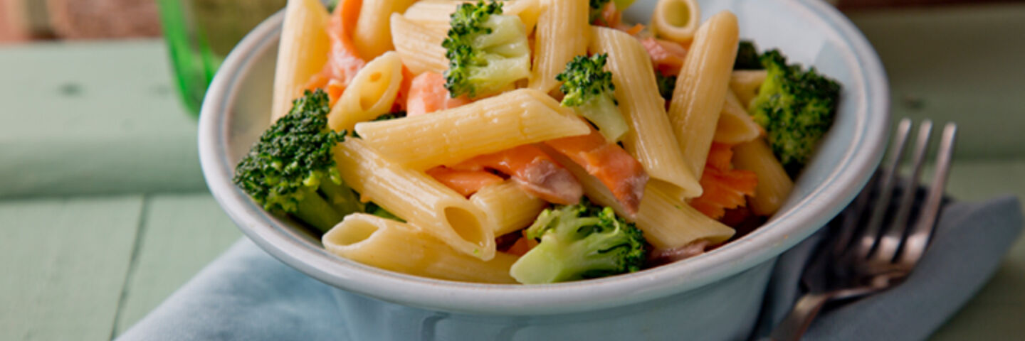 Pasta smoked salmon broccoli recipe
