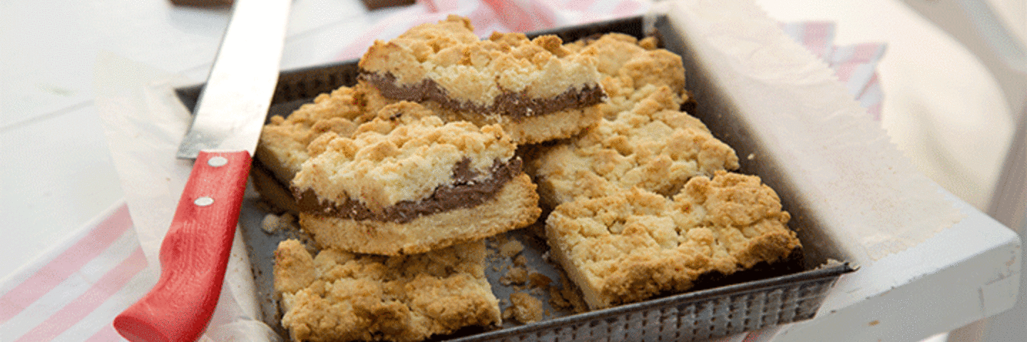 Shortbread Chocolate Crumble Bars