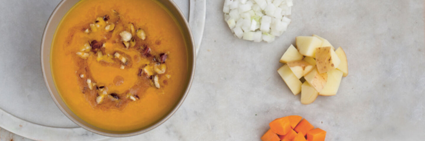 Soup carrot hazelnut