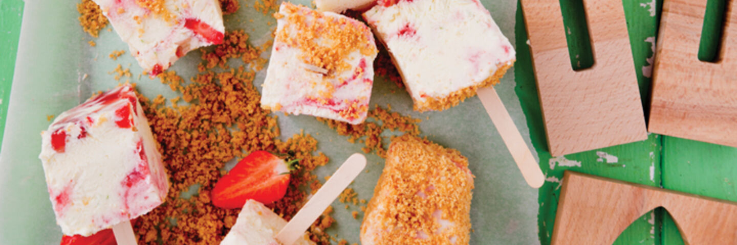 Strawberry cheesecake pops recipe