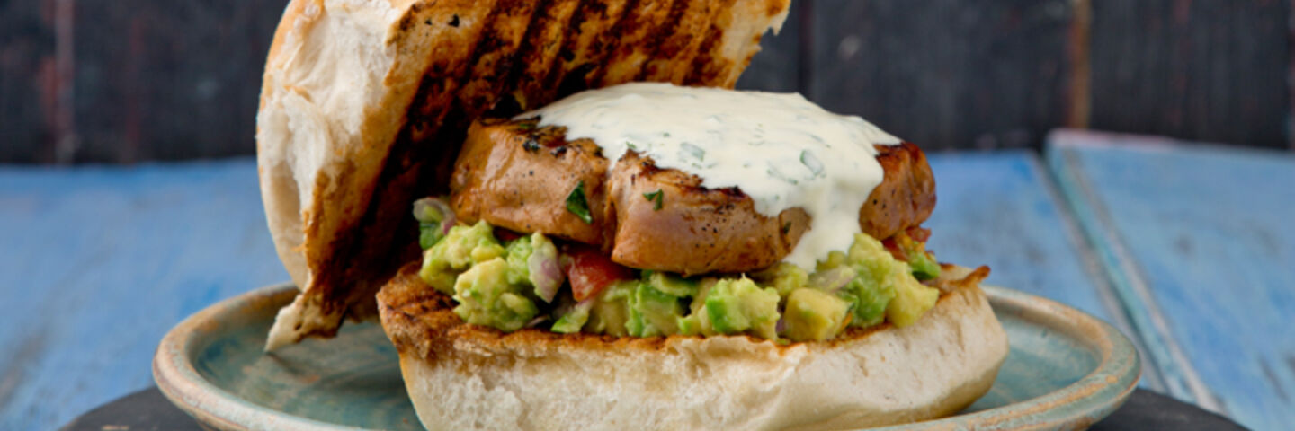 Tuna burger with guacamole recipe