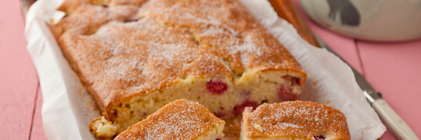 SuperValu White Chocolate and Raspberry Traybake