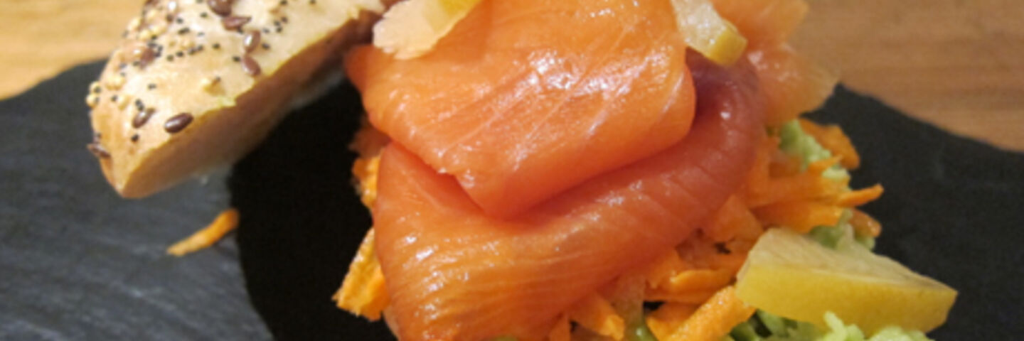 Avocado, Grated Carrot & Smoked Salmon Roll