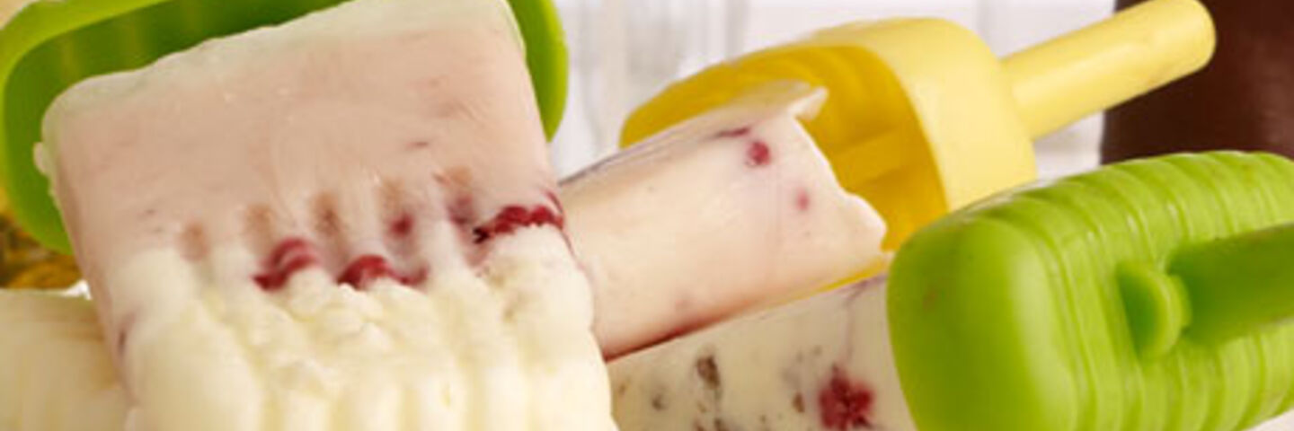 Berry and Yoghurt Pops