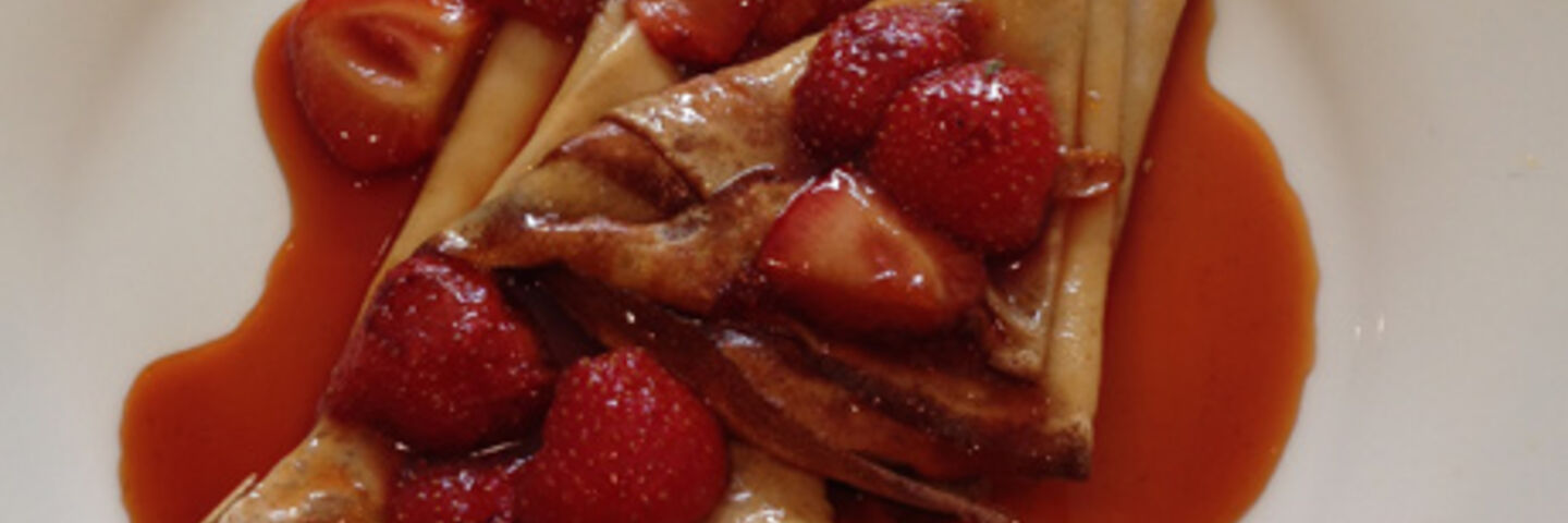 Crepe Suzette With Strawberry & Cream