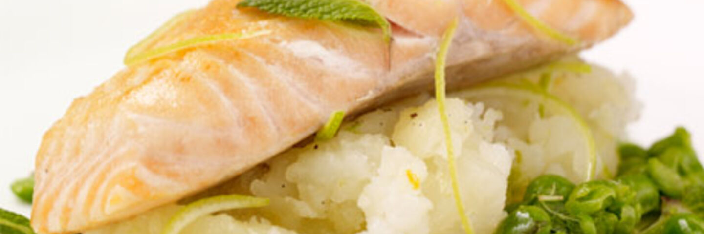 Pan-Fried Salmon with minted Garden Peas and crushed Potatoes