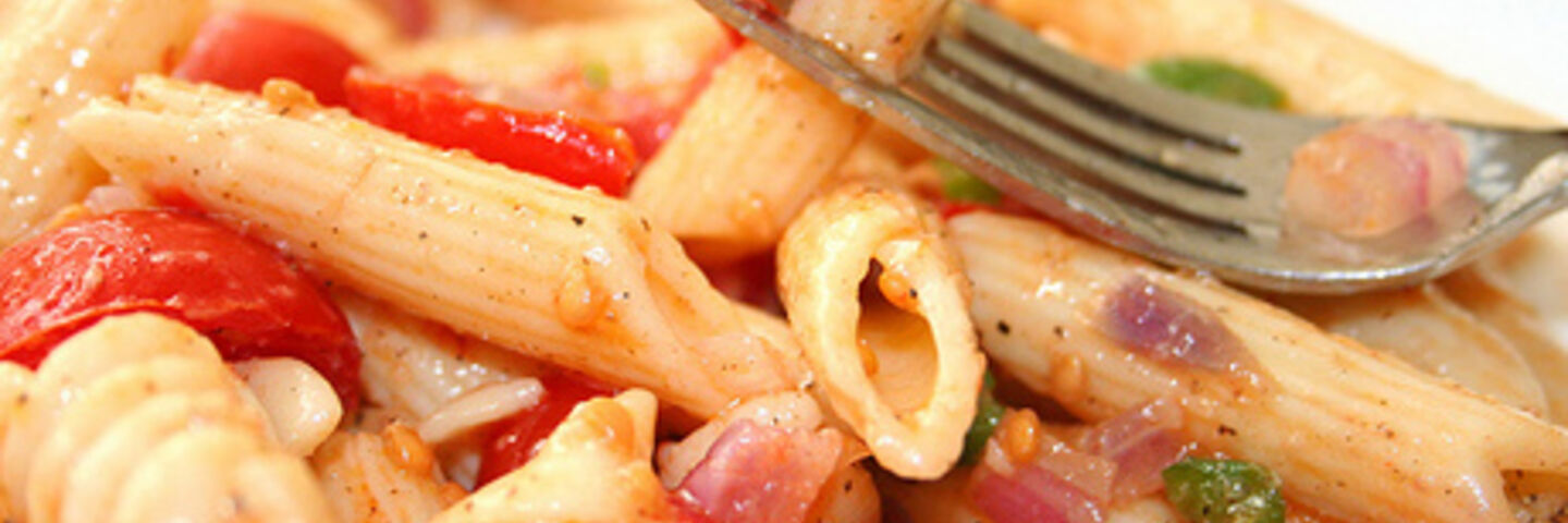 Pasta Salad with Ham, Tomato & Pineapple