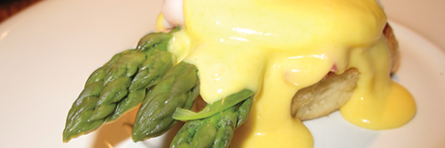 Eggs Benedict with Asparagus Spears
