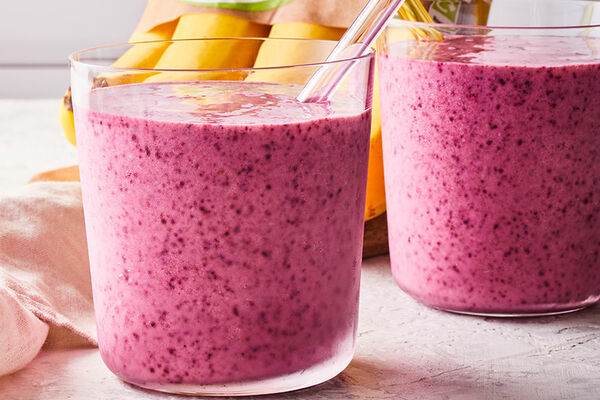 Banana 26 Kefir Smoothie 900 x 600