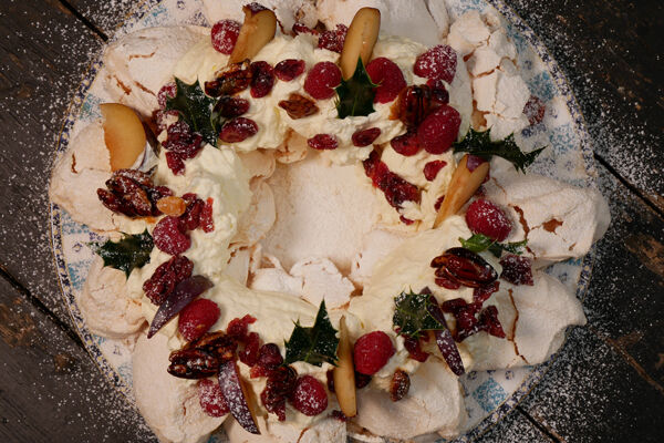 Pavlova wreath recipe