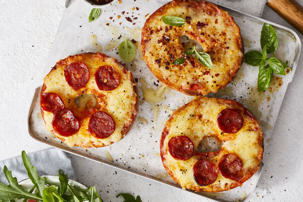 Pizza bagels recipe