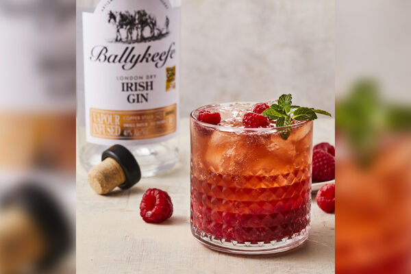 Summer bramble cocktail