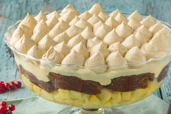 Caribbean Christmas trifle with ginger cake & pineapple