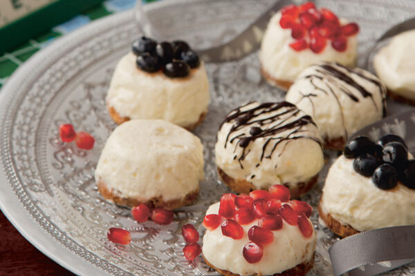 Individual cheesecakes
