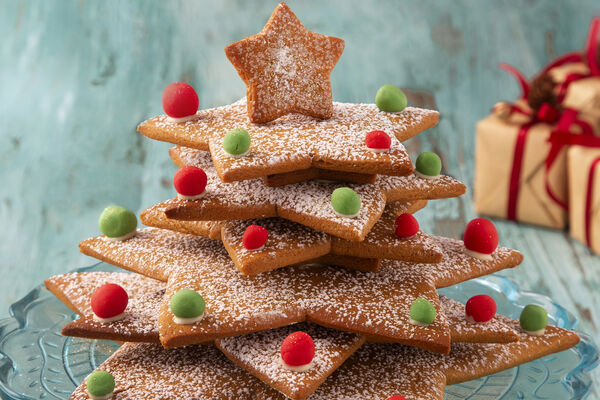 SuperValu Sharon Ginger Biscuit Tower