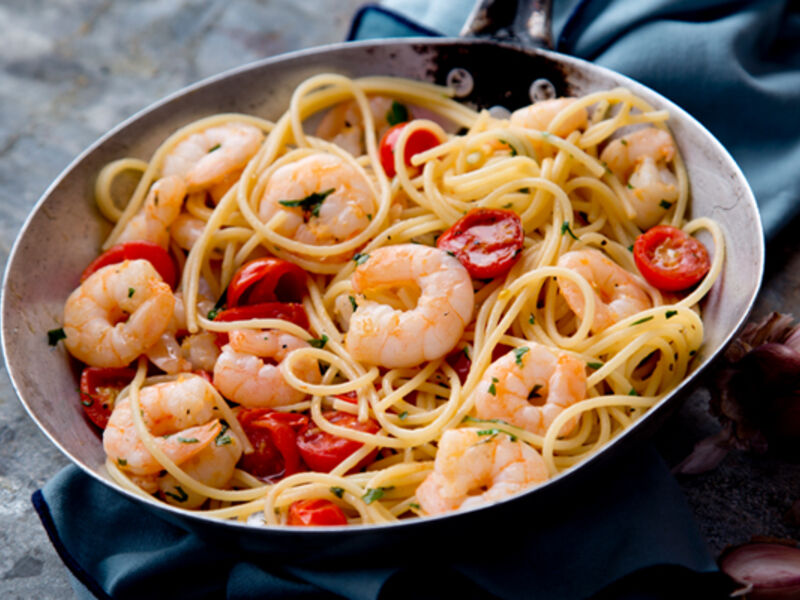 Spaghetti prawns cherry tomatoes recipe