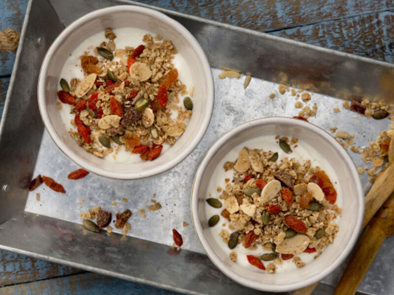 Chocolate and goji berry granola recipe