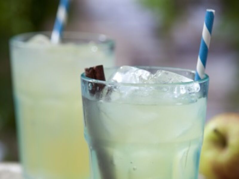 Spiced Apple Mocktail
