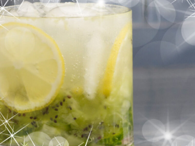 Gin & Kiwi with Cucumber Cocktail