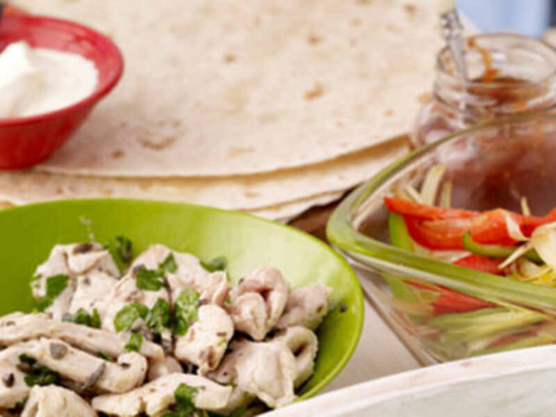 Chicken Wraps Mediterranean Style