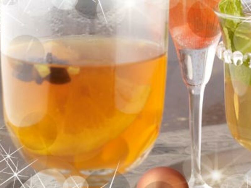 Warm Mulled Apple Juice