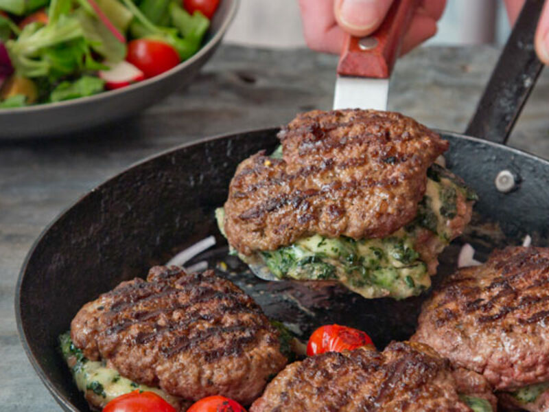 Spinach & Mozzerala Stuffed Burgers 