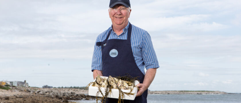 var/files/real-people/food-academy-programme/SuperValu_FoodAcademy_DKConnemaraOysters_600x330.jpg